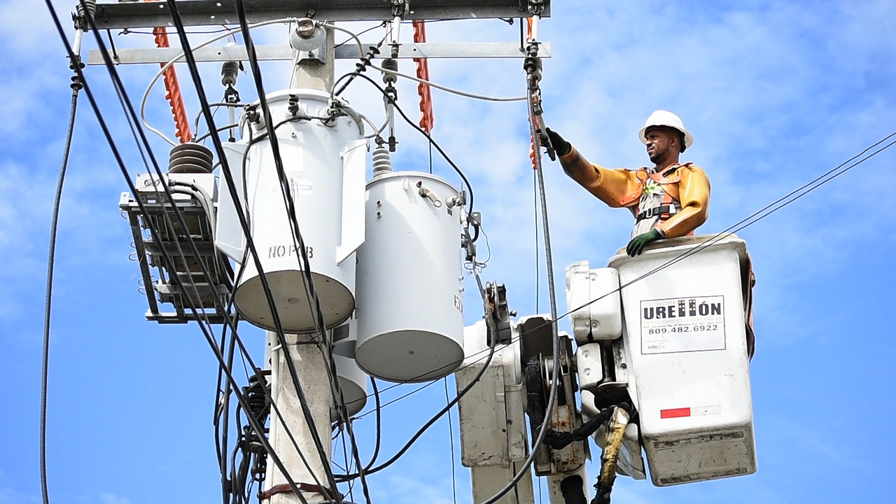electrician-3771318_1280